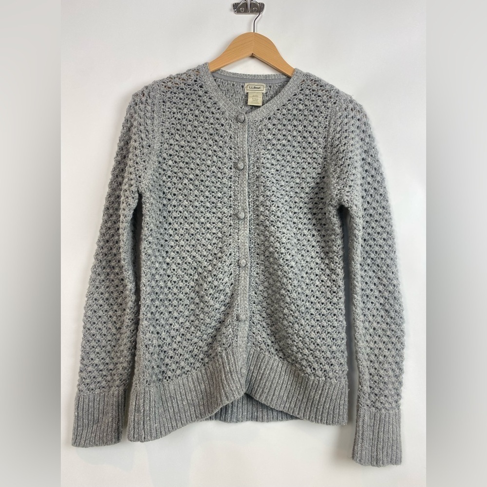 LL Bean Angora Wool Blend Crochet Knit Chunky Cardigan Size Medium Gray‎